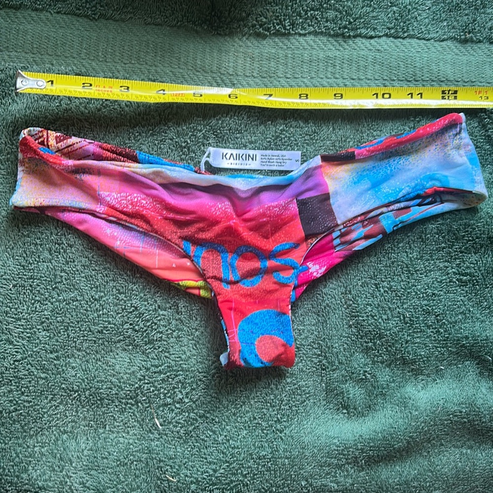 Kaikini Bikini bottoms size small